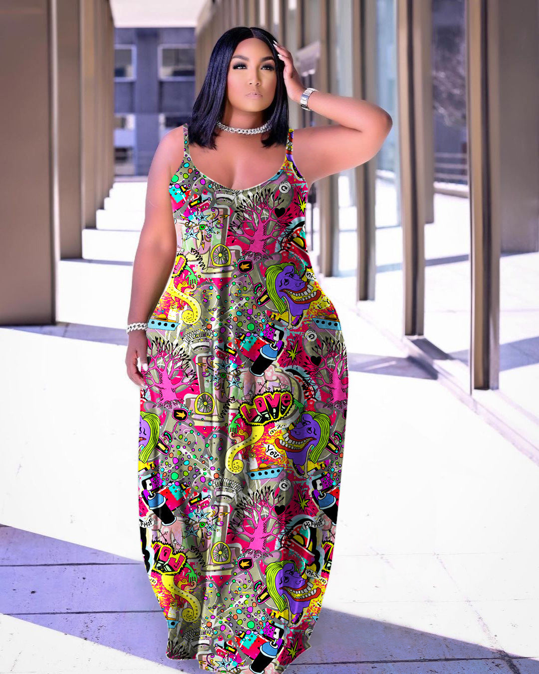 Robe d'été légère à fines bretelles et imprimé floral