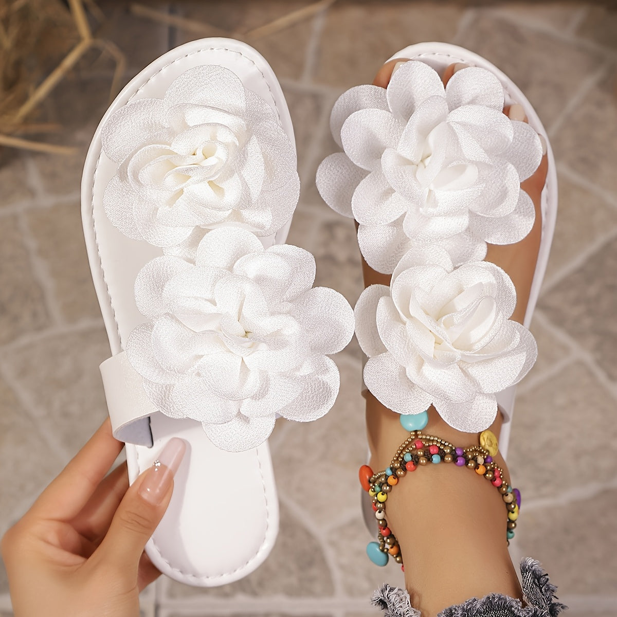 Sandales plates élégantes à fleurs pour femmes