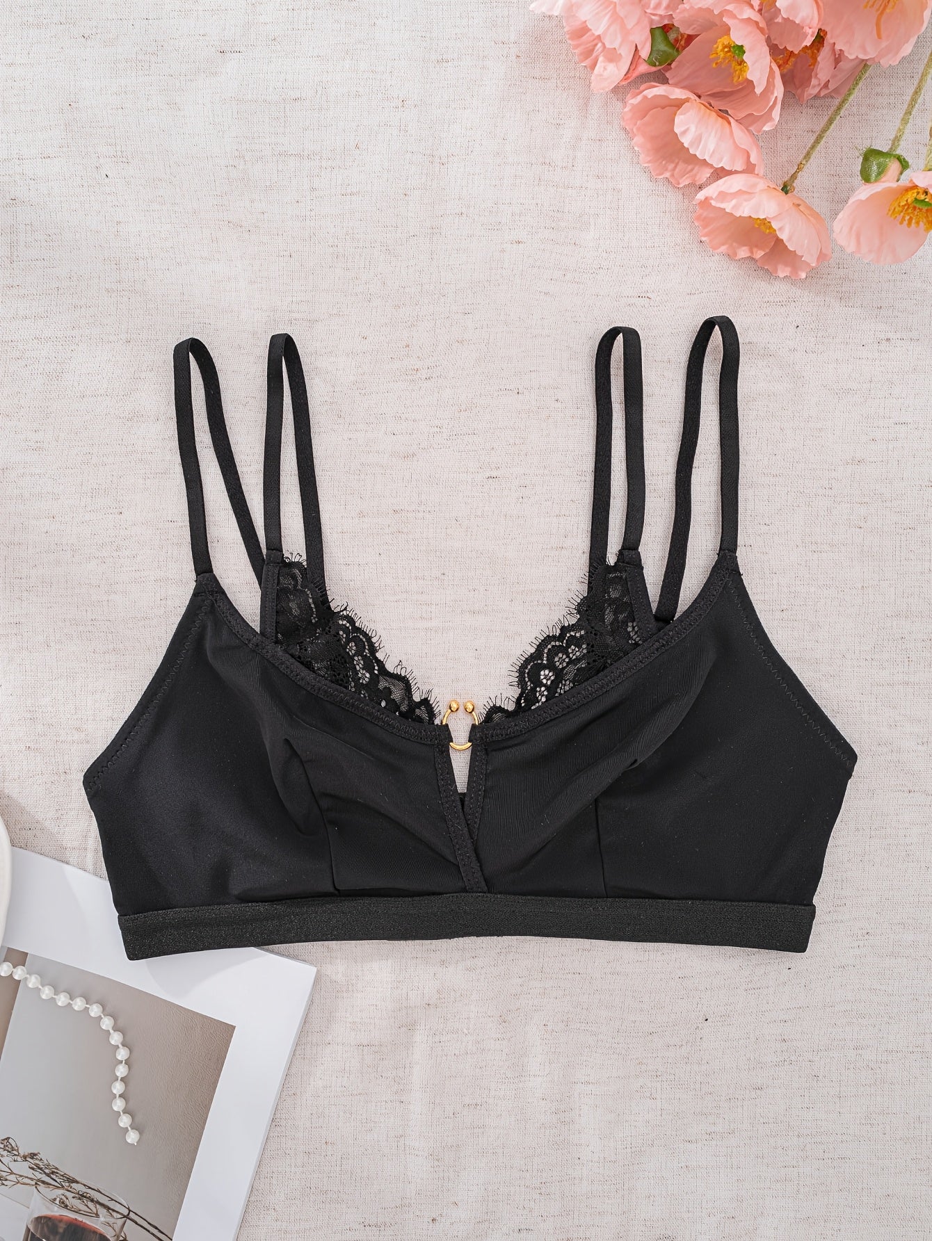 Soutien-gorge sans armatures noir à bretelles fines