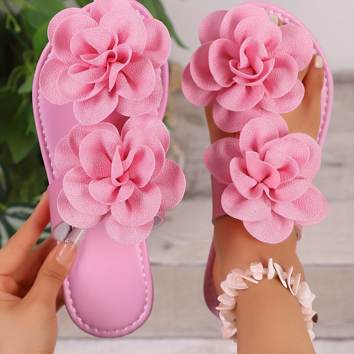 Sandales plates élégantes à fleurs pour femmes