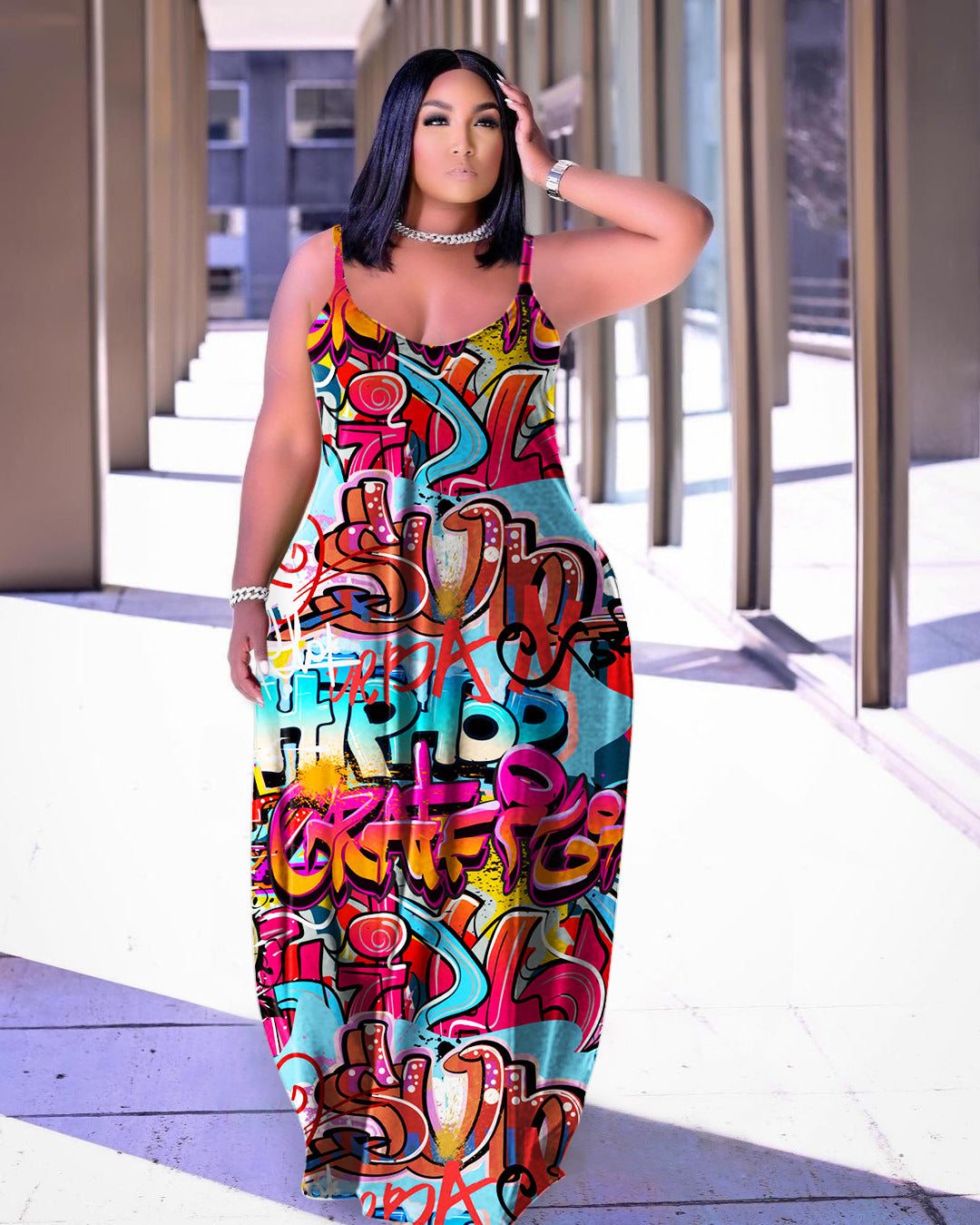 Robe d'été légère à fines bretelles et imprimé floral