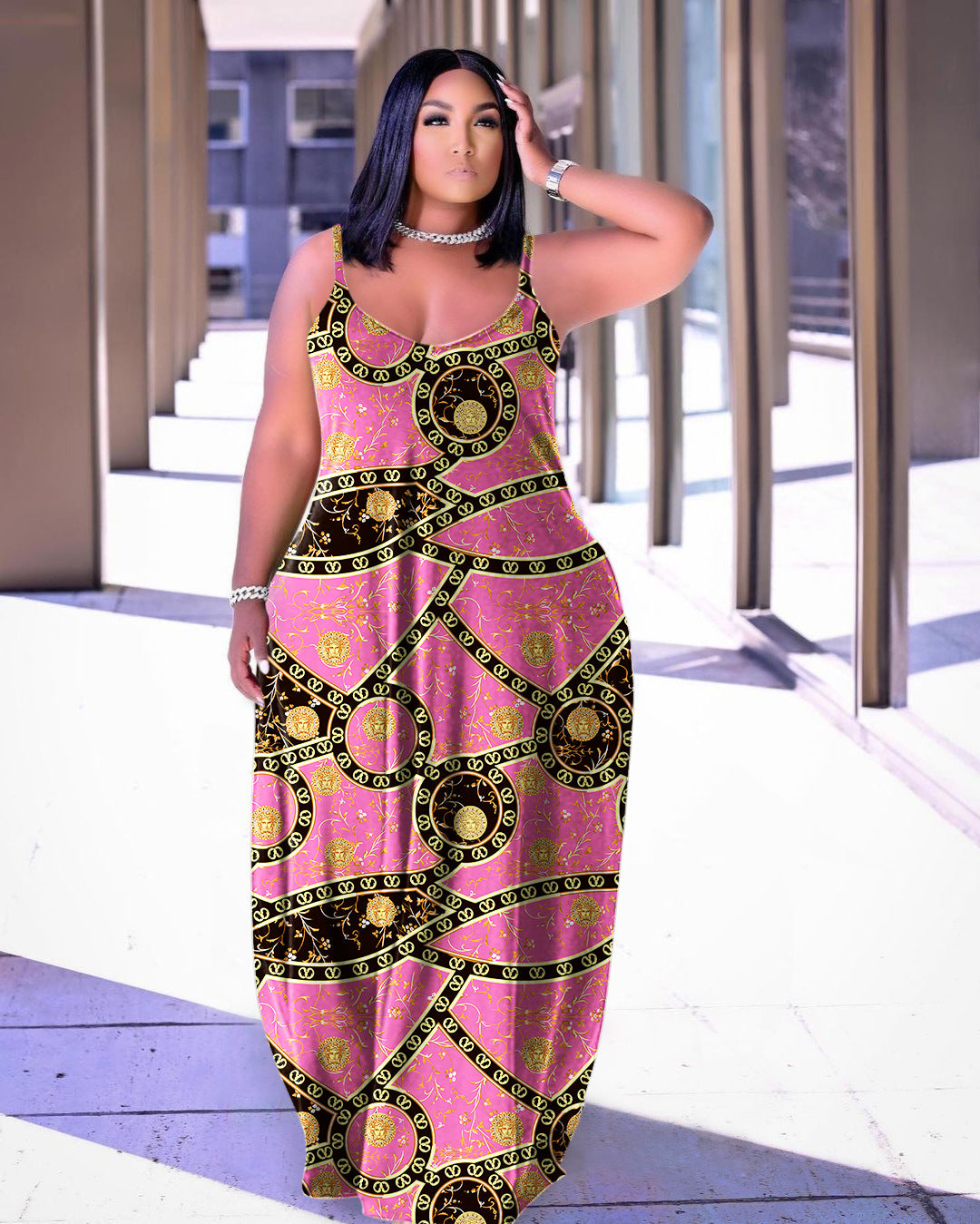 Robe d'été légère à fines bretelles et imprimé floral