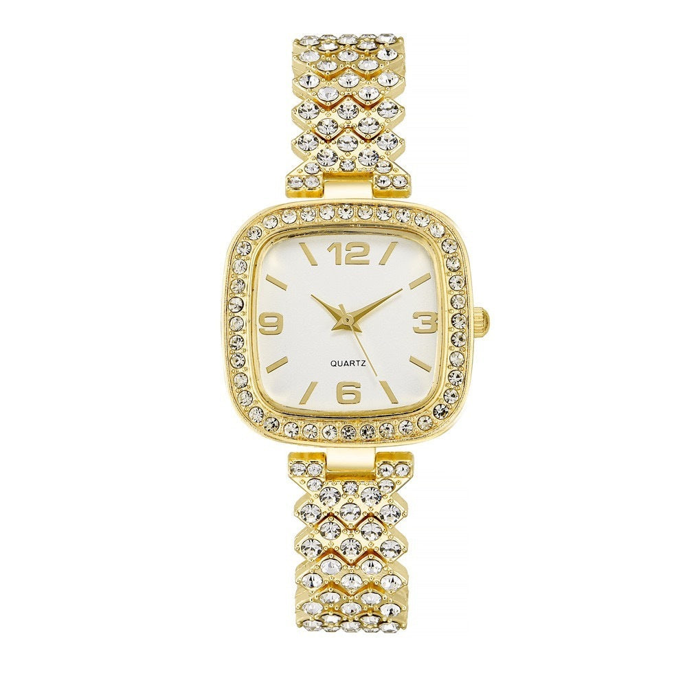 Petite montre carrée en diamant avec le bracelet